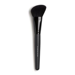 bareMinerals Blooming Blush Brush Limited Edition Winter Theme